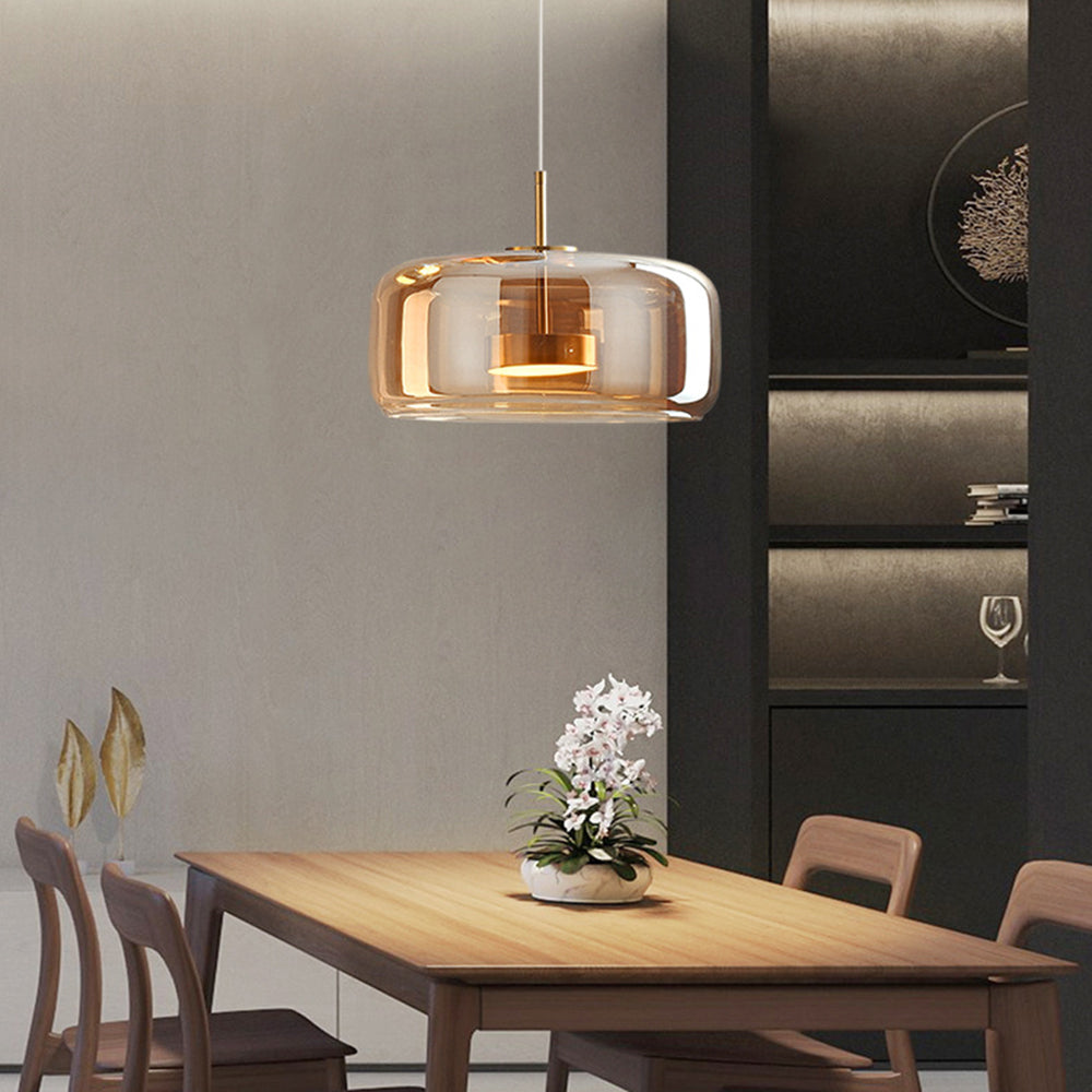 Hængelampe – Transparent Glas med Messing Detaljer, Moderne Design til Spisebord eller Entré